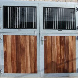 Porte d'écurie avec fenêtre pivotante, 240 L x 220 H cm